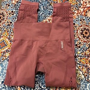 Gym shark leggings